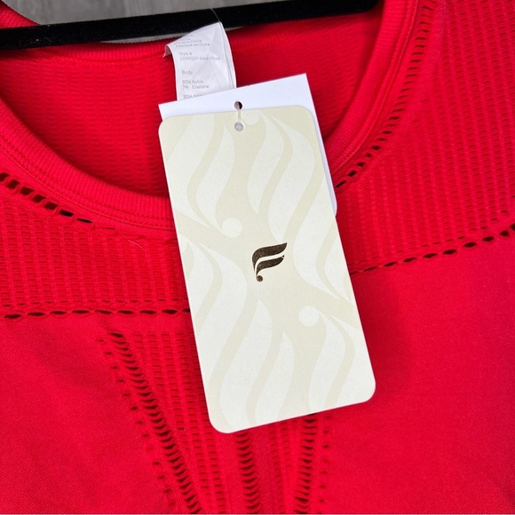 Fabletics Jaymee Mesh Top - Picture 4 of 7